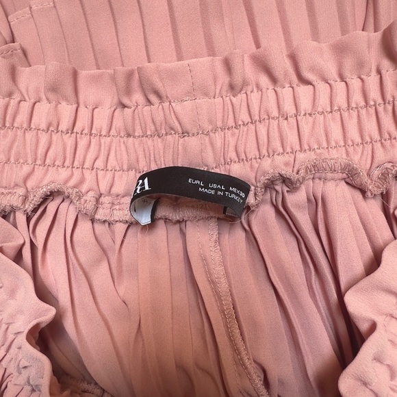 ZARA | Pink blush pleated skort size large fits med - Picture 2 of 7